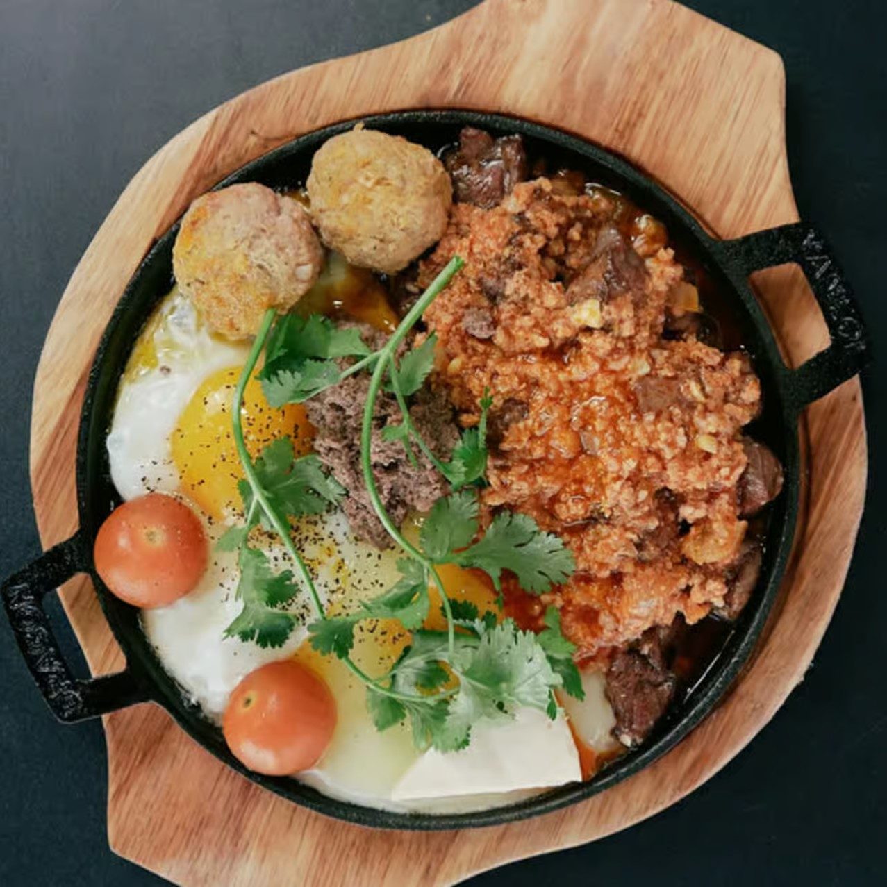 Banh Mi Xiu Mai 4 Cuc.