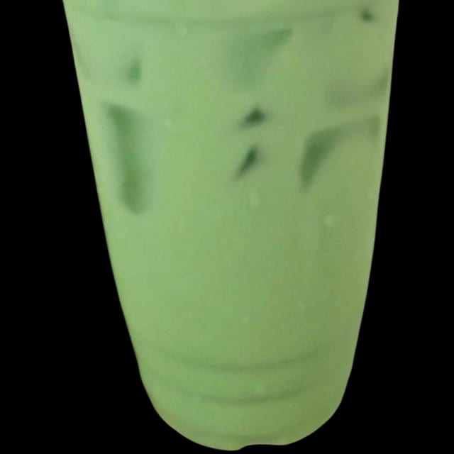 Sam Dua Sua Tuoi/Pandan Fresh Milk.